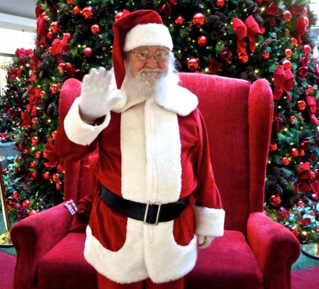 Papai Noel e orquestra do Maestro Poty marcam a chegada do natal no Shopping Del Paseo